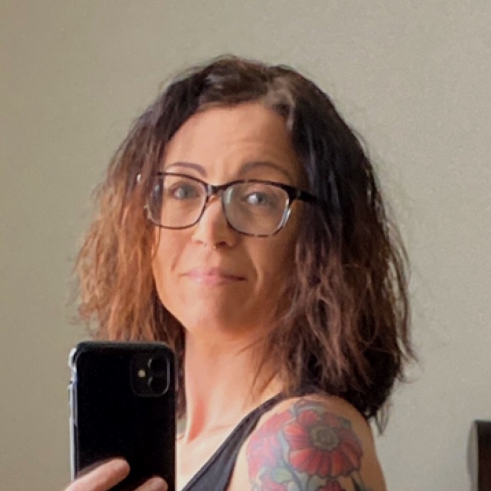 Meet your Posher, Jillian